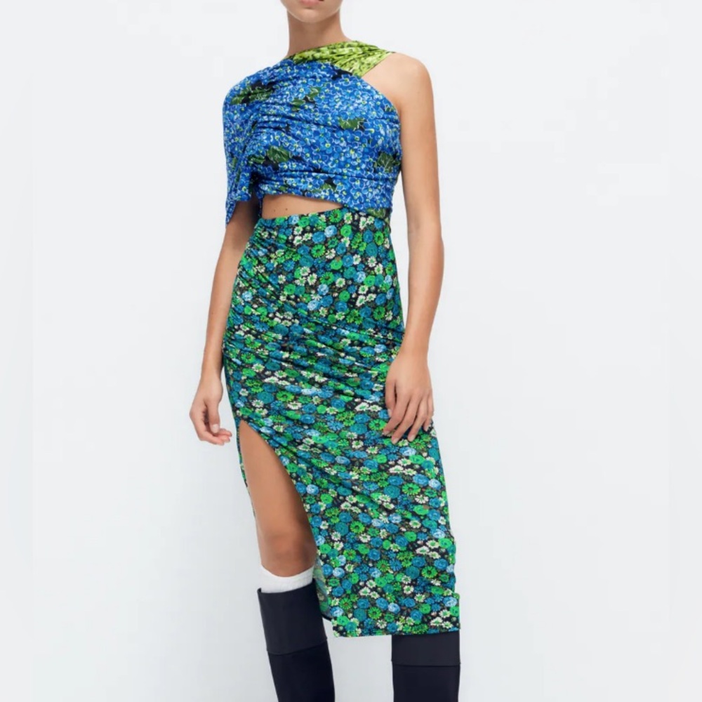 Zara Floral Mix Print Bloggers Fave Dress Size Small NWOT - Picture 3 of 9